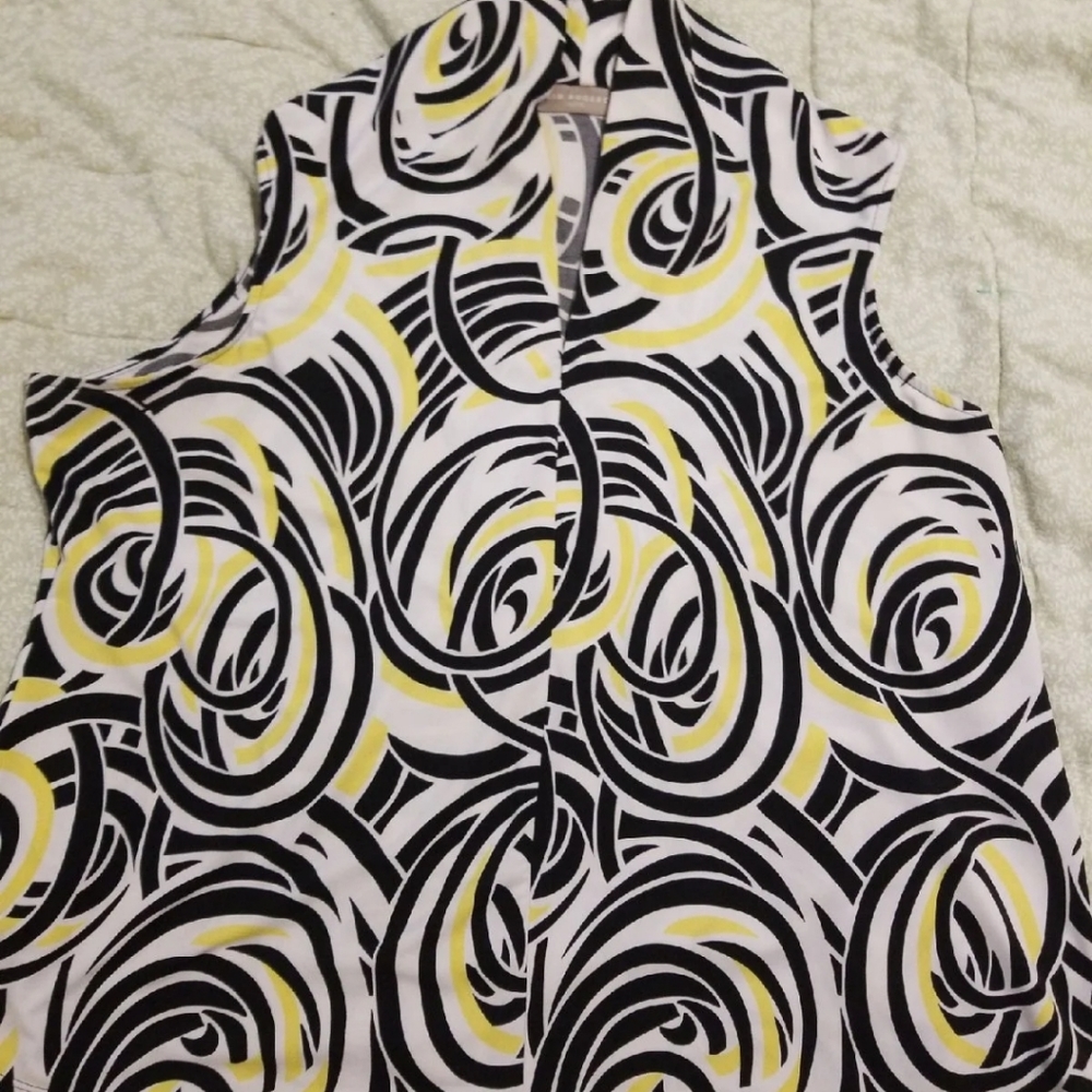 Black and yellow sleeveless blouse